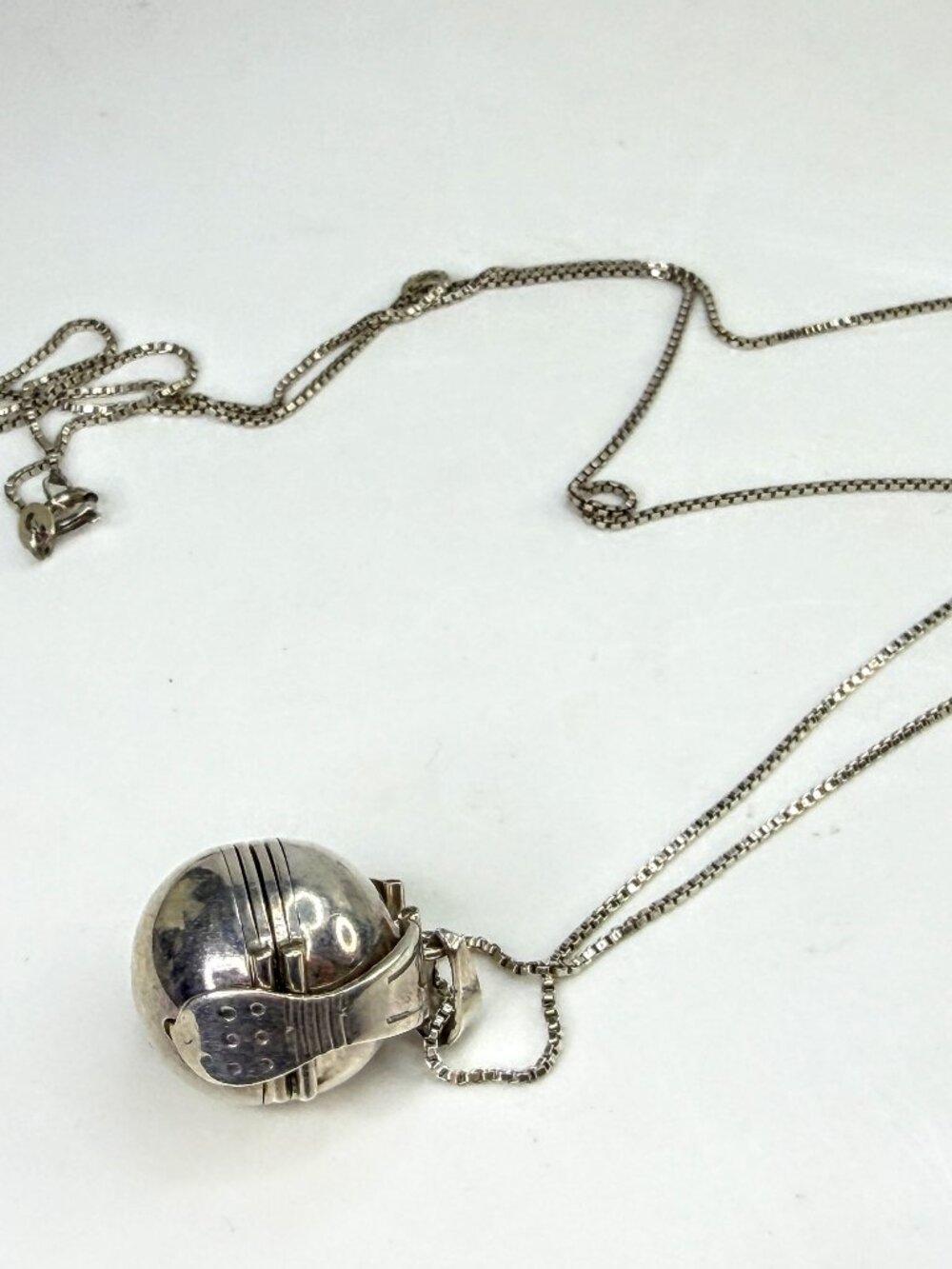 Vintage Mexico 925 Sterling Silver Expanding Photo Ball Locket Necklace JR2023